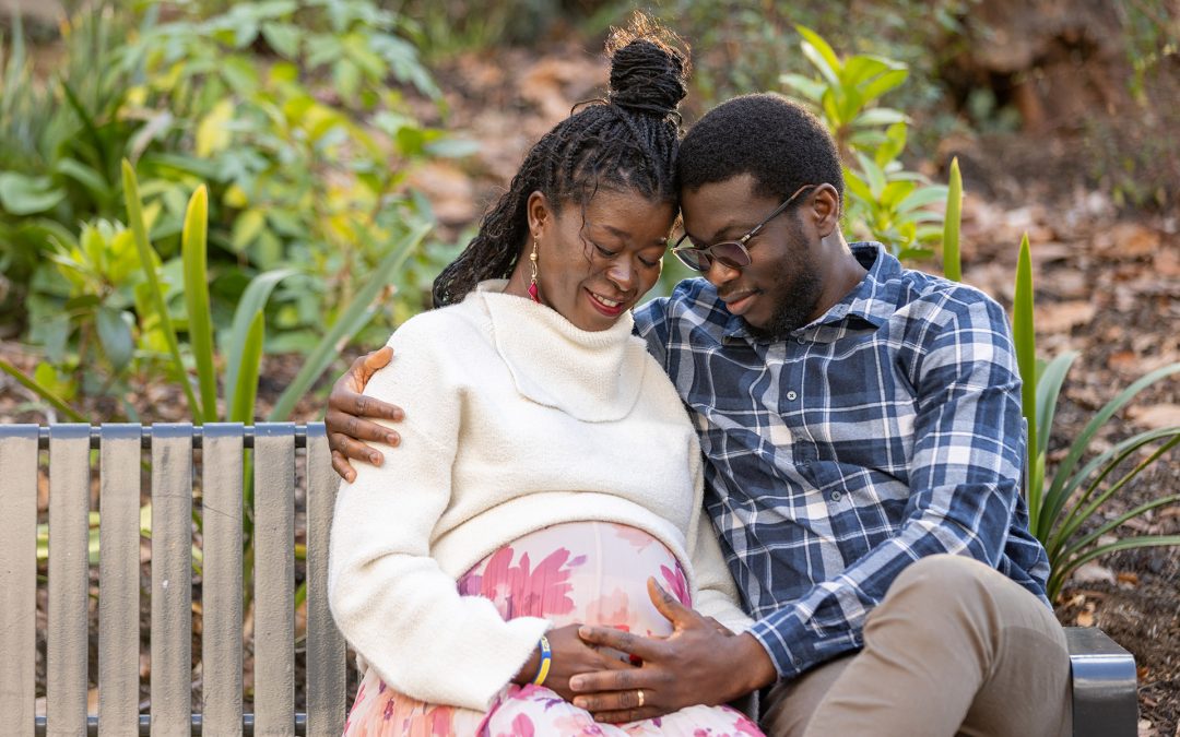 Maternity photoshoot at Fitzroy Gardens, Hobart